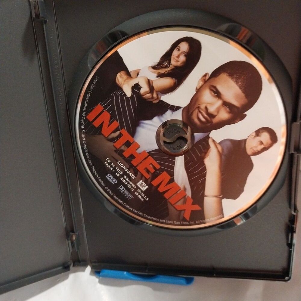 In the Mix [Widescreen Edition] Usher-Chazz palminteri-Emmanuelle Chriqui - Picture 3 of 3